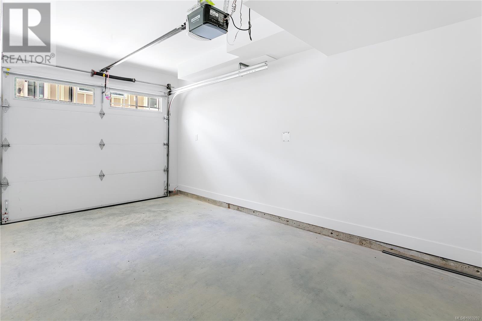 Unit 4 3907 Cedar Hill Rd, Saanich, British Columbia  V8P 3Z8 - Photo 36 - 1003292