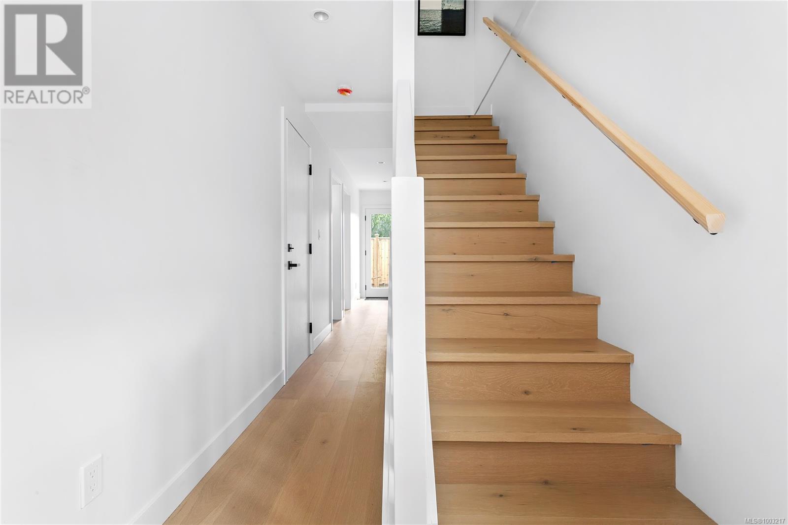 Unit 3 3907 Cedar Hill Rd, Saanich, British Columbia  V8P 3Z8 - Photo 31 - 1003217