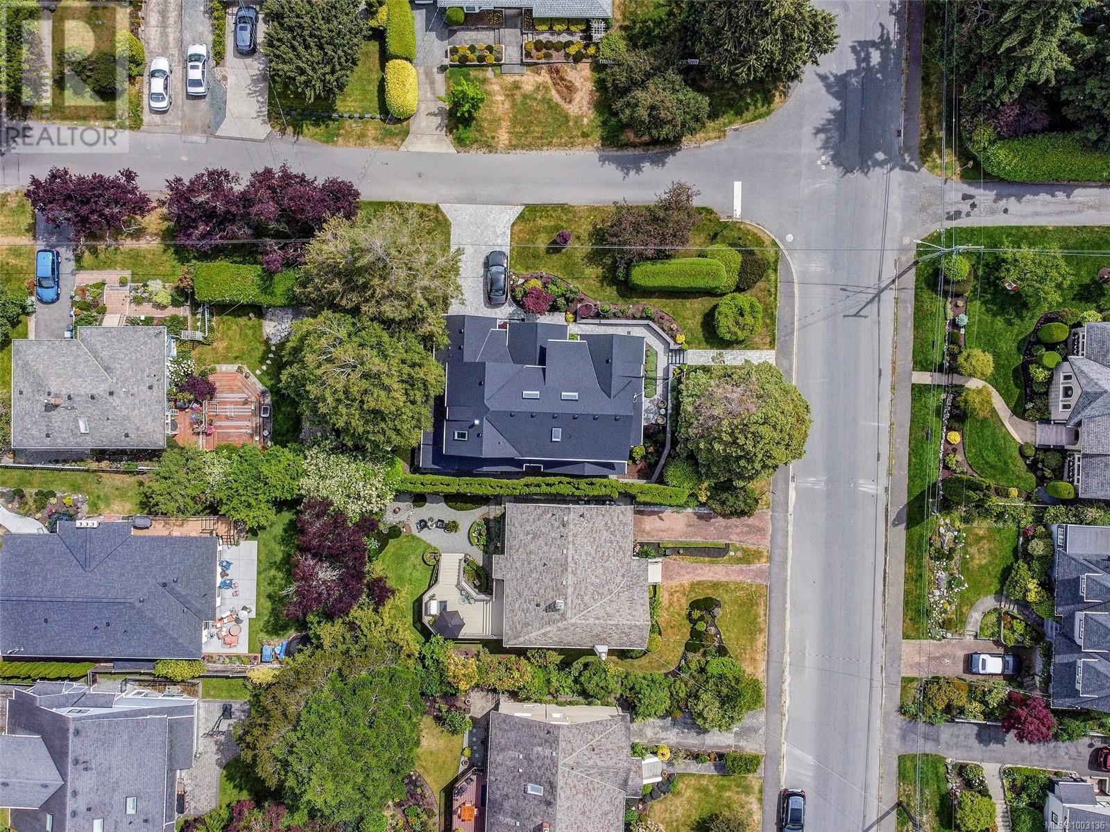 2488 Central Ave, Oak Bay, British Columbia  V8S 2S8 - Photo 33 - 1003136