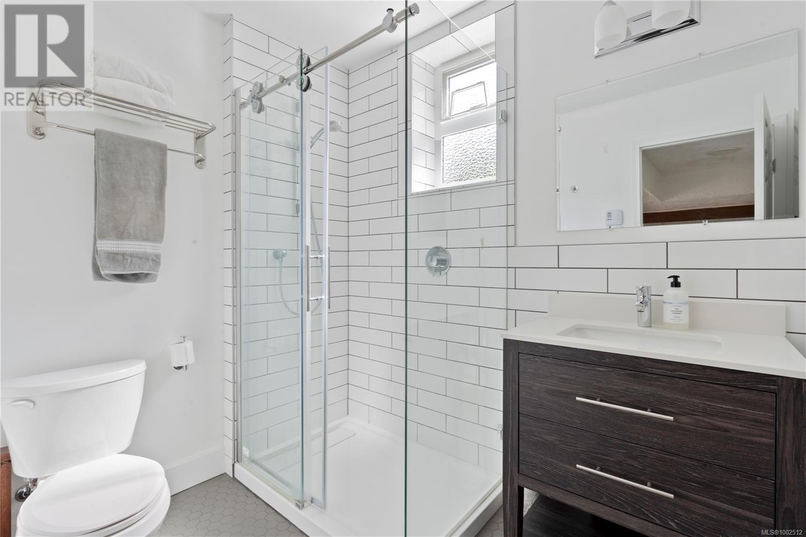 130 Hampton Rd, Saanich, British Columbia  V8Z 1G7 - Photo 23 - 1002512