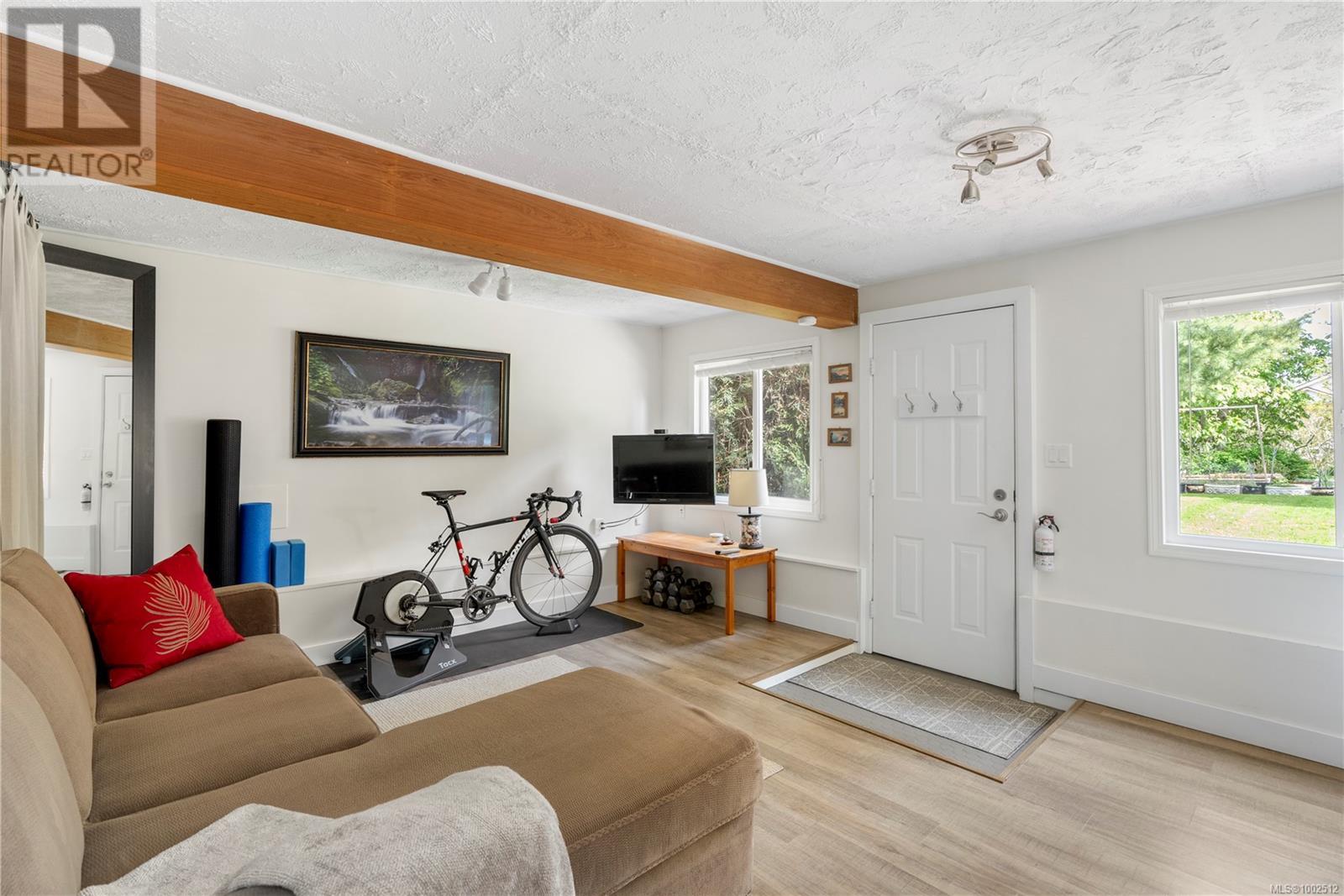 130 Hampton Rd, Saanich, British Columbia  V8Z 1G7 - Photo 30 - 1002512