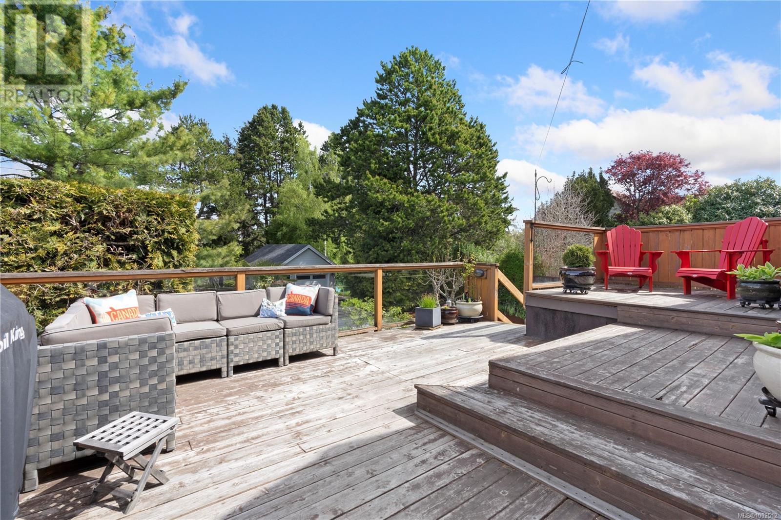 130 Hampton Rd, Saanich, British Columbia  V8Z 1G7 - Photo 33 - 1002512