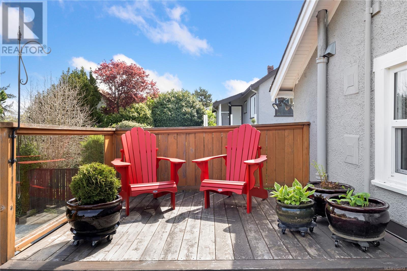 130 Hampton Rd, Saanich, British Columbia  V8Z 1G7 - Photo 34 - 1002512