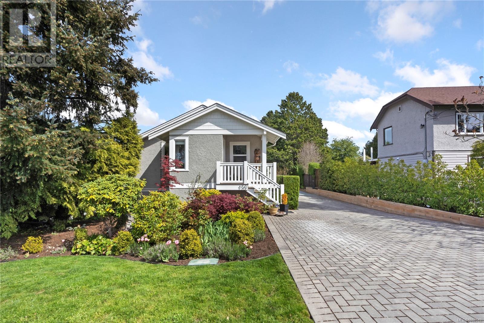 130 Hampton Rd, Saanich, British Columbia  V8Z 1G7 - Photo 36 - 1002512