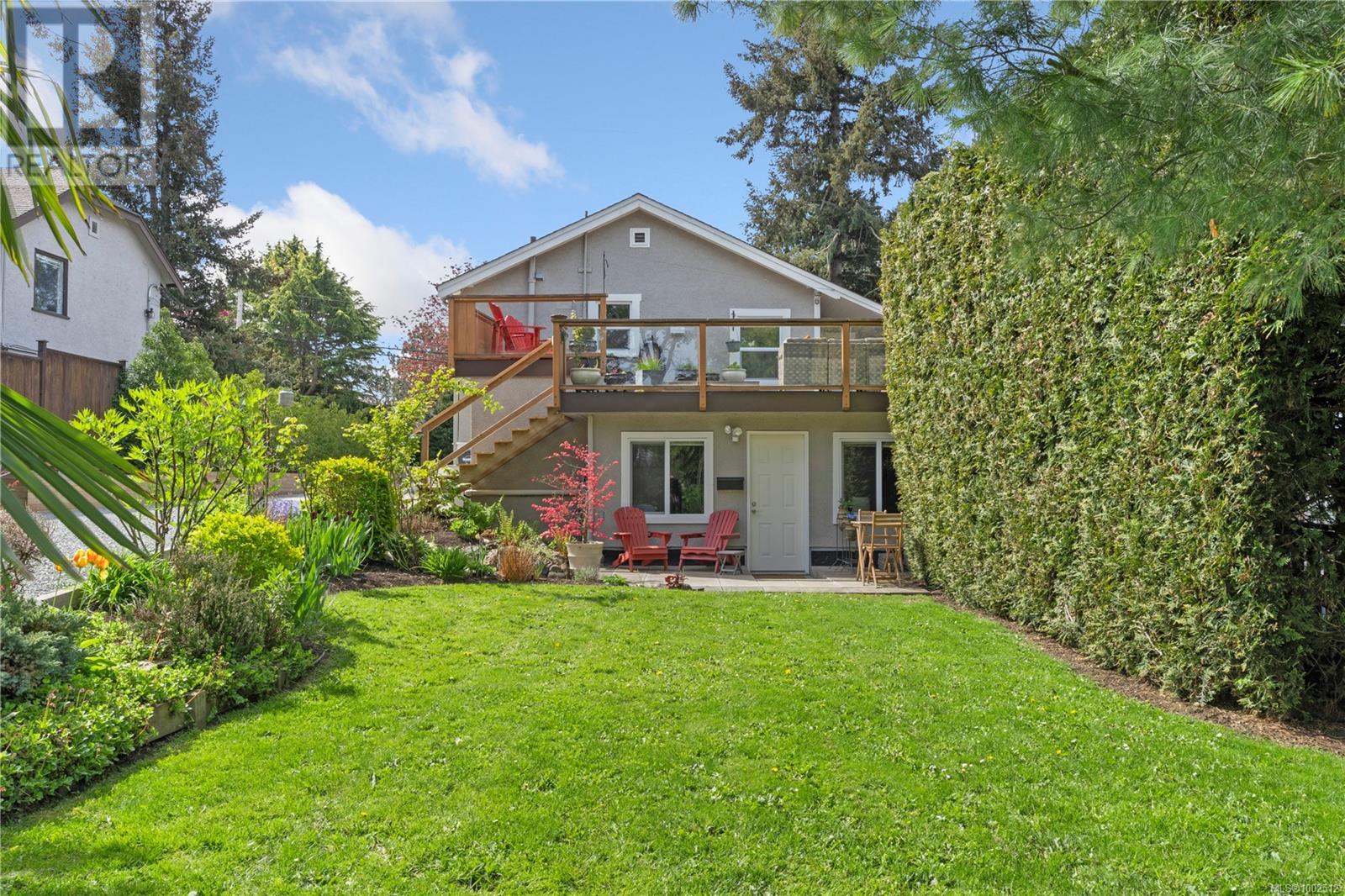 130 Hampton Rd, Saanich, British Columbia  V8Z 1G7 - Photo 38 - 1002512