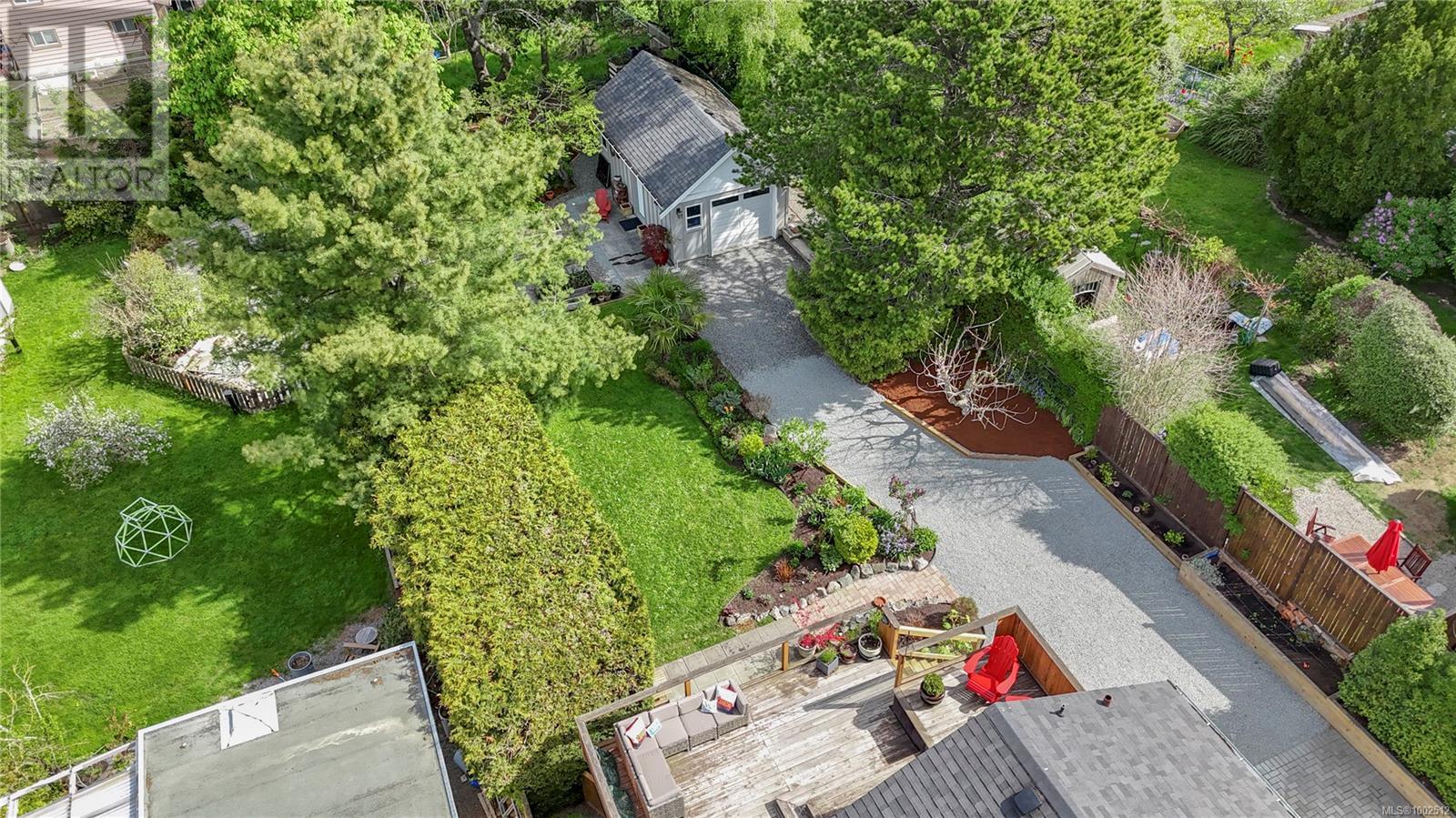 130 Hampton Rd, Saanich, British Columbia  V8Z 1G7 - Photo 5 - 1002512