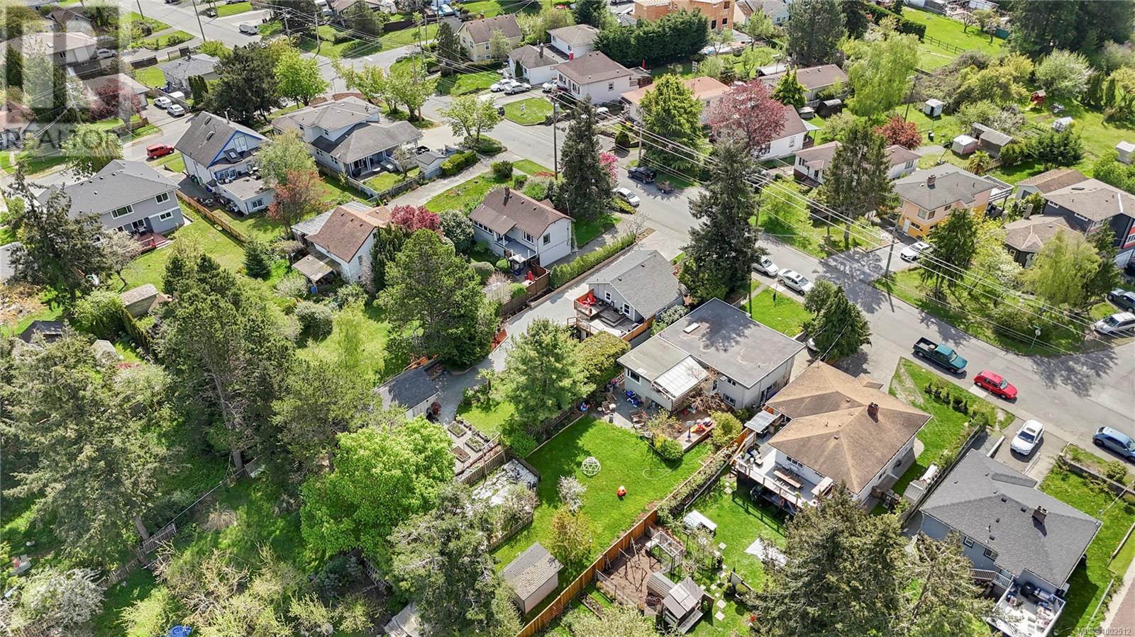 130 Hampton Rd, Saanich, British Columbia  V8Z 1G7 - Photo 6 - 1002512