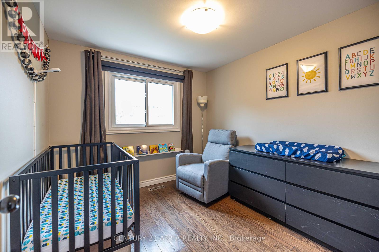 2243 Buttonbush Crescent, Mississauga, Ontario  L5L 1C4 - Photo 19 - W12216644