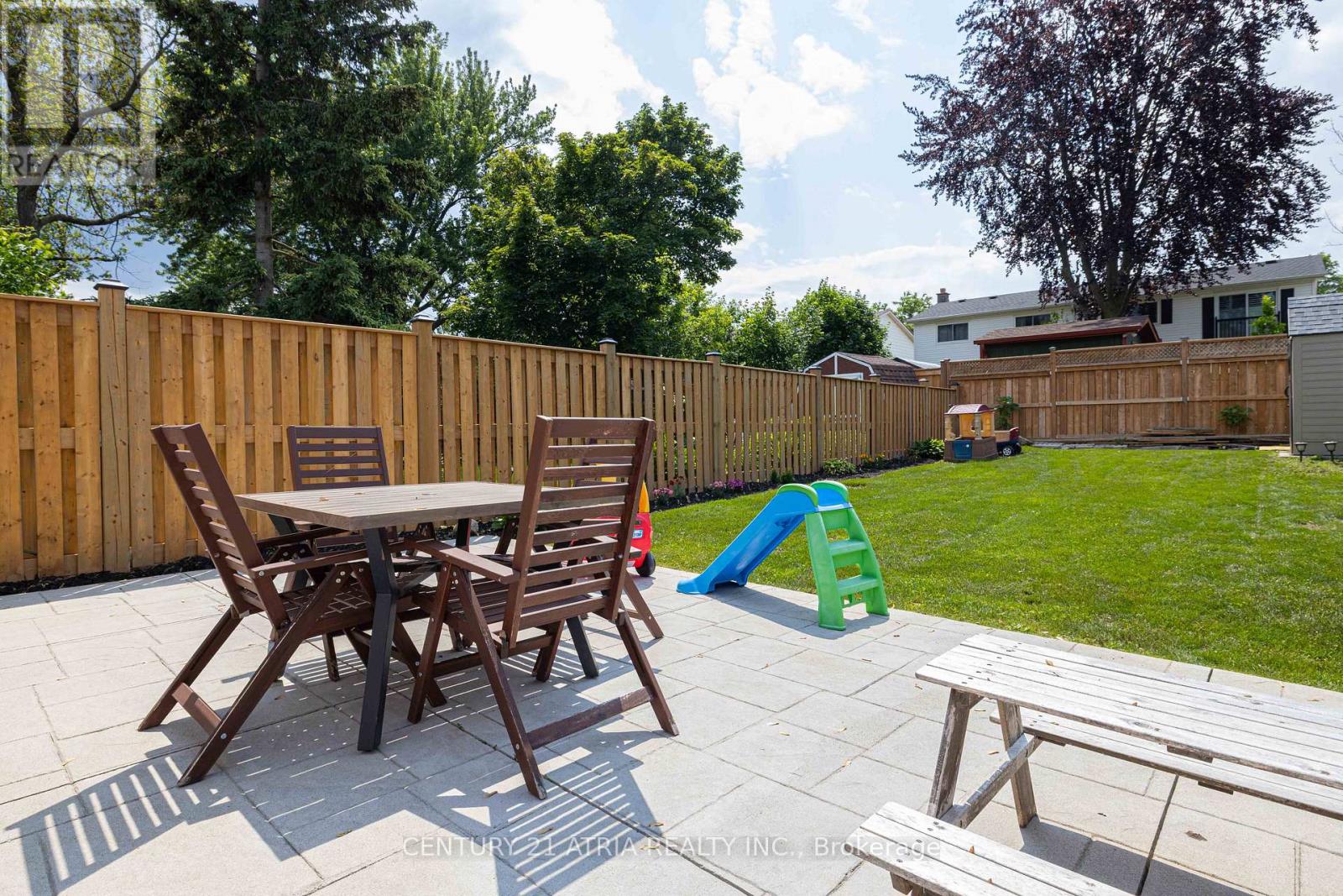 2243 Buttonbush Crescent, Mississauga, Ontario  L5L 1C4 - Photo 8 - W12216644