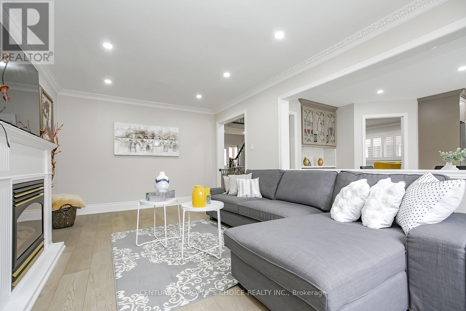 Main - 37 Deerglen Drive, Brampton, Ontario  L6R 1M3 - Photo 16 - W12216657