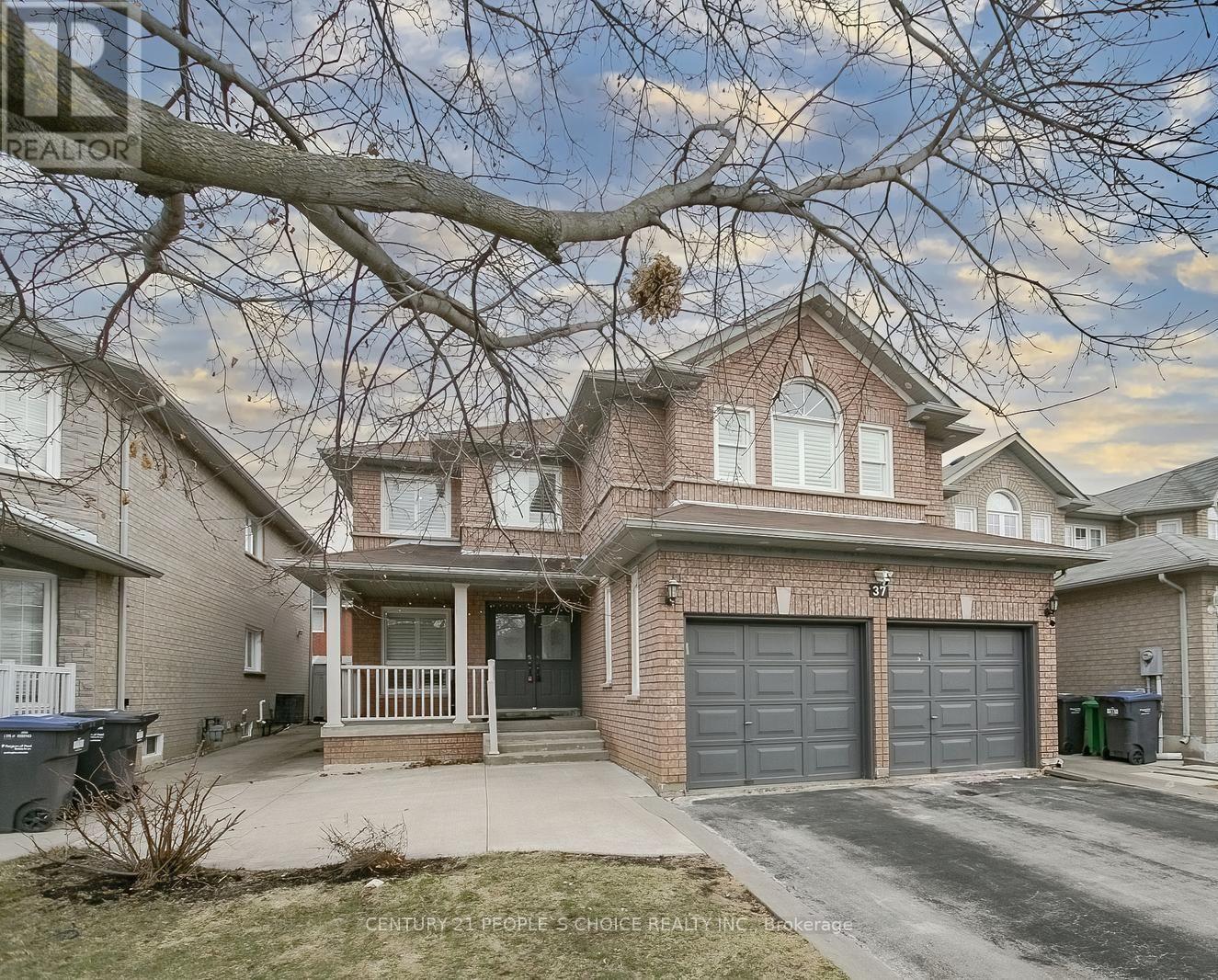 Main - 37 Deerglen Drive, Brampton, Ontario  L6R 1M3 - Photo 2 - W12216657