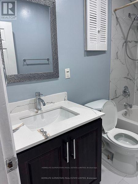 10 Aloma (Upper Level) Crescent, Brampton, Ontario  L6T 2N9 - Photo 11 - W12216663