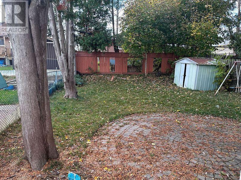10 Aloma (Upper Level) Crescent, Brampton, Ontario  L6T 2N9 - Photo 21 - W12216663