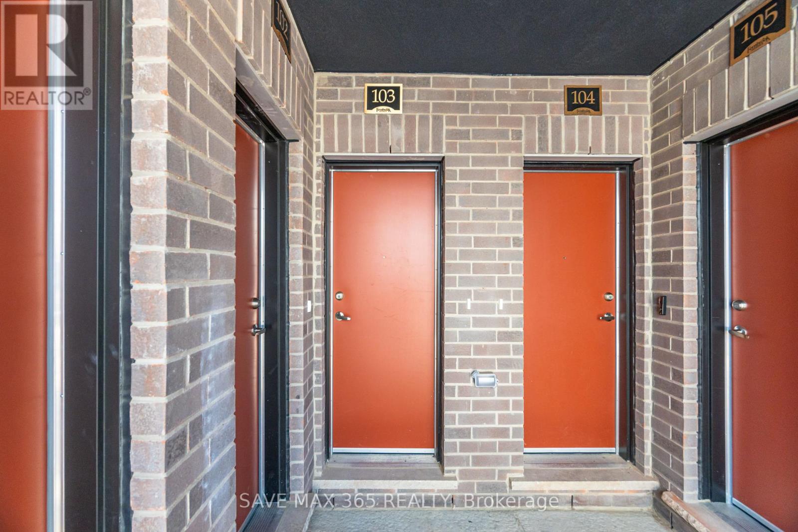 103 - 1565 Rose Way, Milton, Ontario  L9E 1N4 - Photo 3 - W12216675