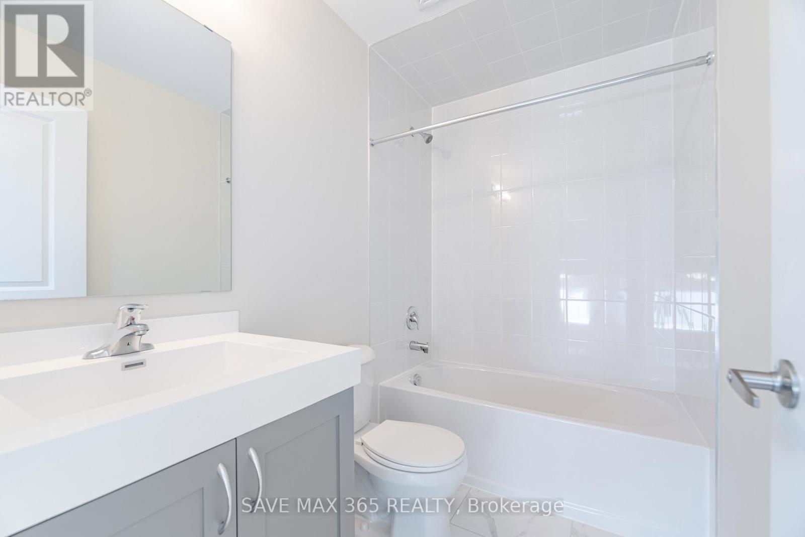 103 - 1565 Rose Way, Milton, Ontario  L9E 1N4 - Photo 33 - W12216675