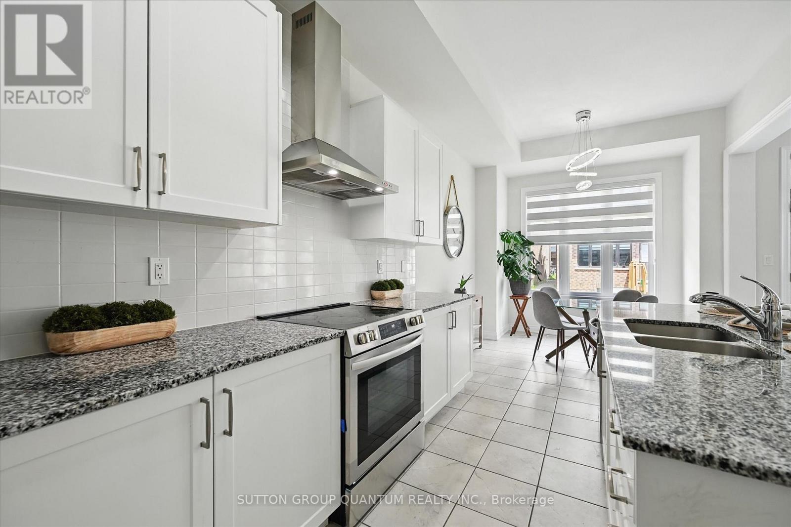 58 William Crawley Way, Oakville, Ontario  L6H 0Y7 - Photo 12 - W12216688