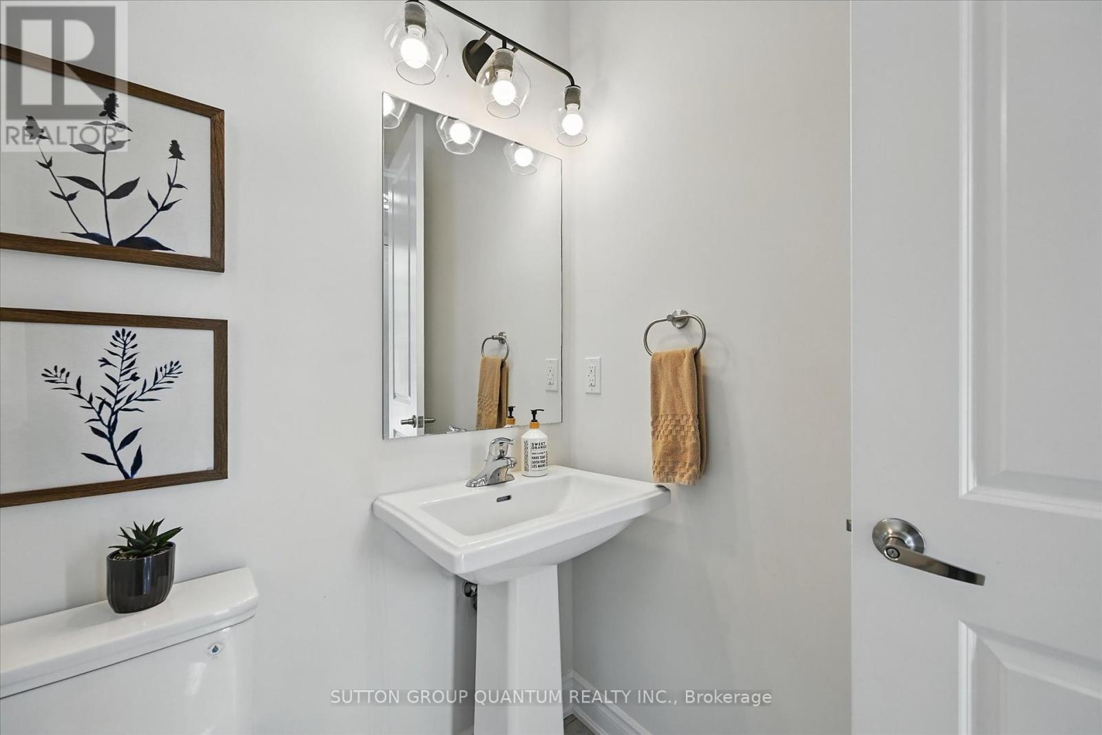 58 William Crawley Way, Oakville, Ontario  L6H 0Y7 - Photo 4 - W12216688