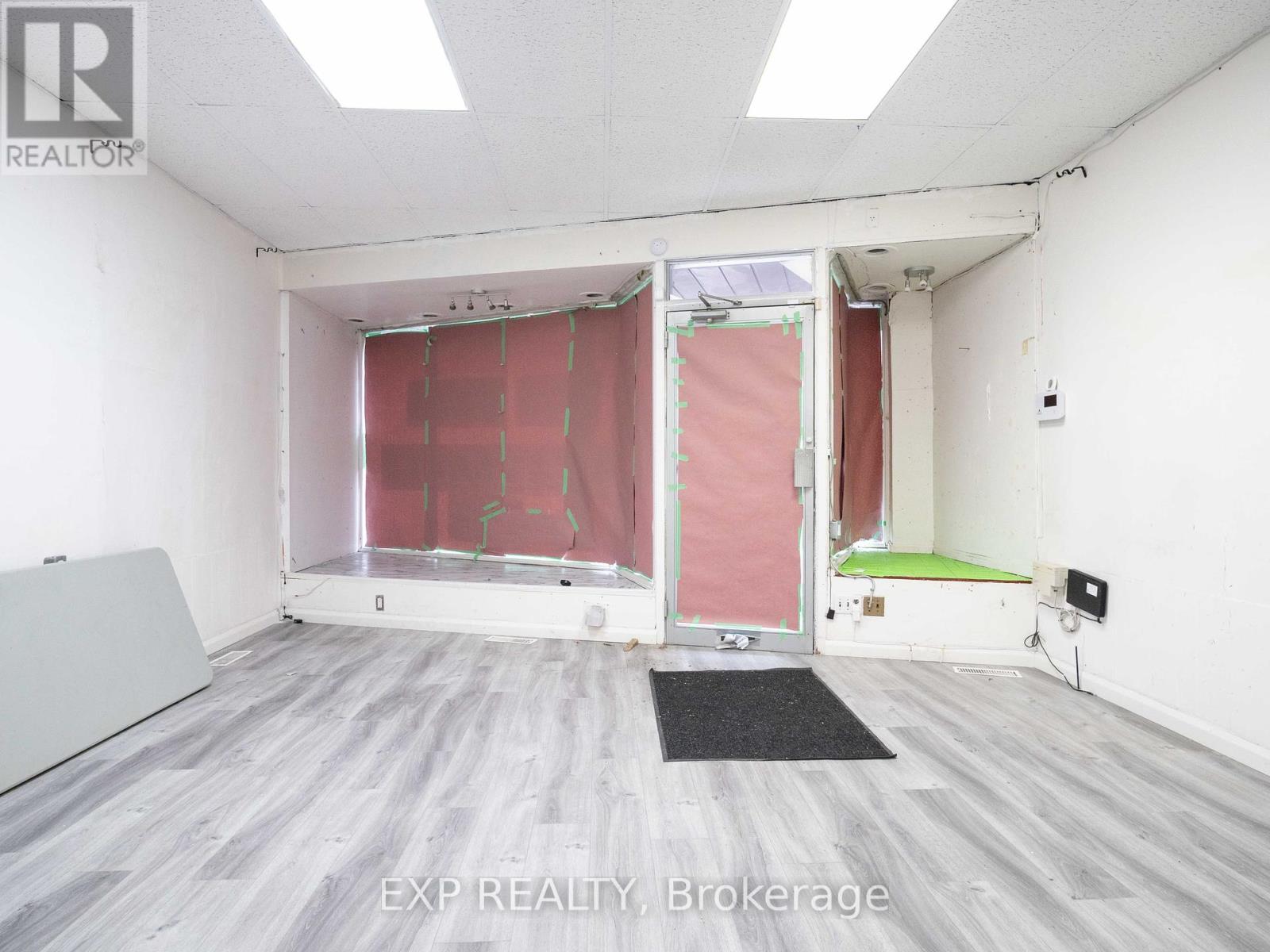 3052 Dundas Street W, Toronto, Ontario  M6P 1Z7 - Photo 11 - W12216692