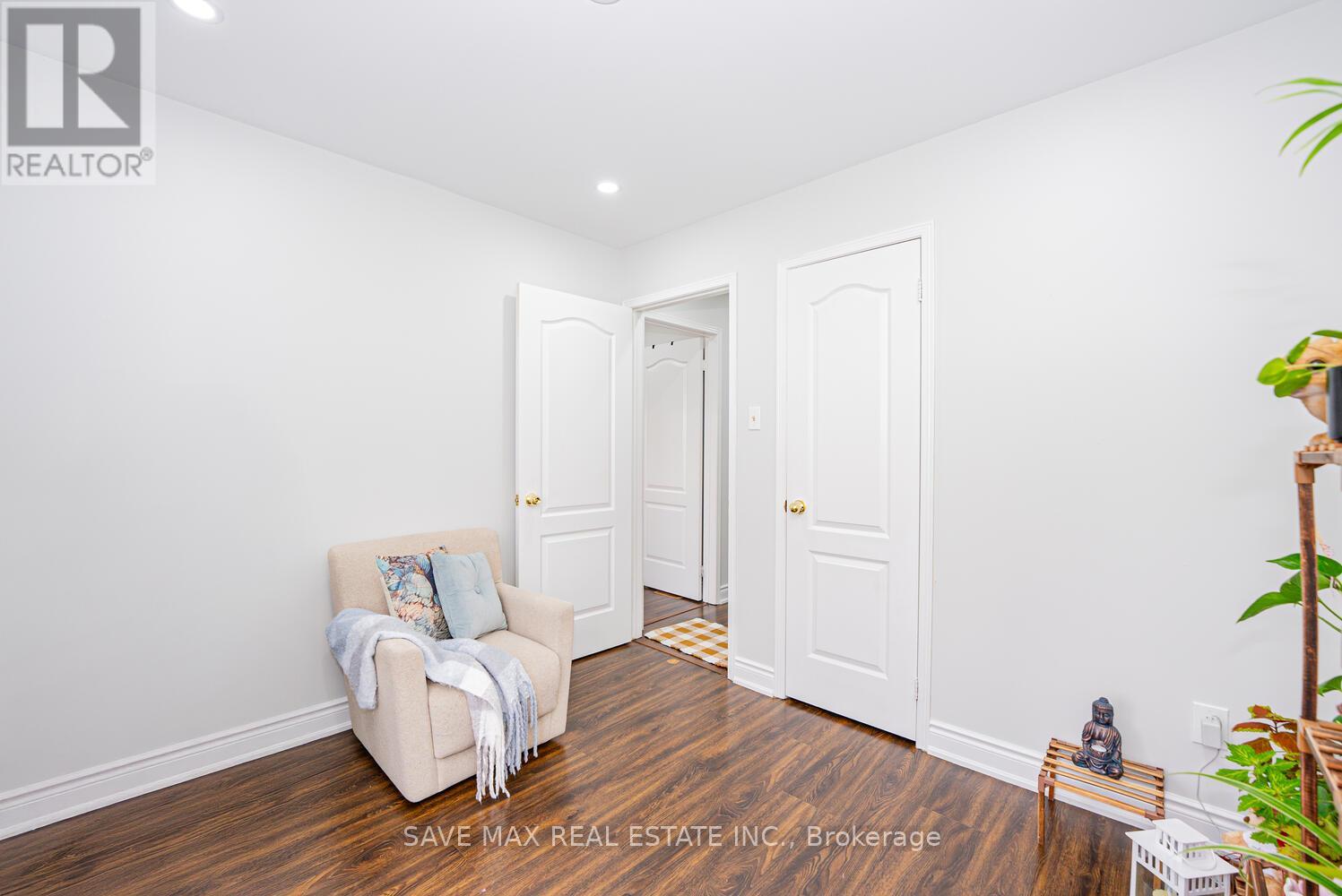 92 Cedarwood Crescent, Brampton, Ontario  L6X 4K2 - Photo 21 - W12216715