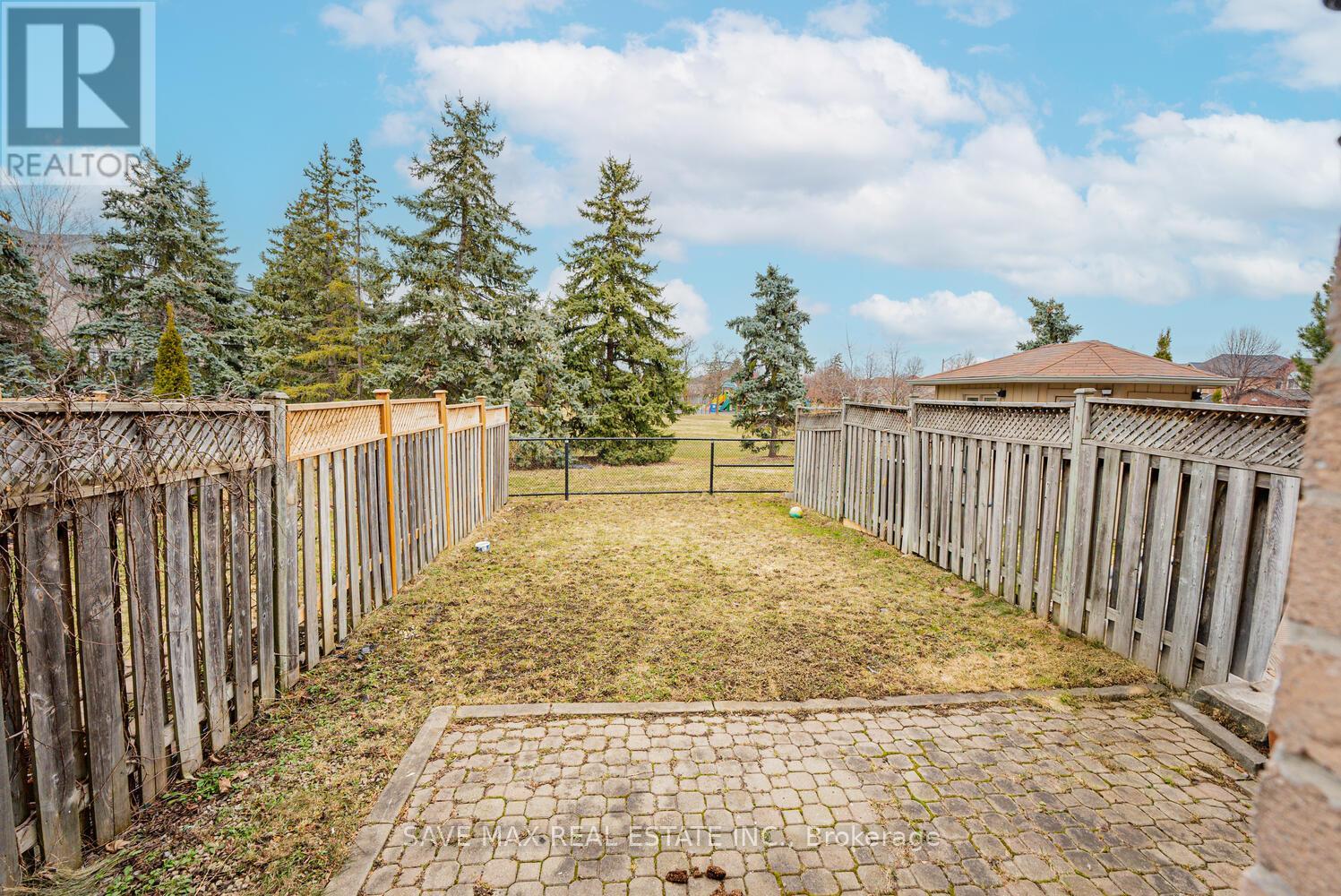 92 Cedarwood Crescent, Brampton, Ontario  L6X 4K2 - Photo 29 - W12216715