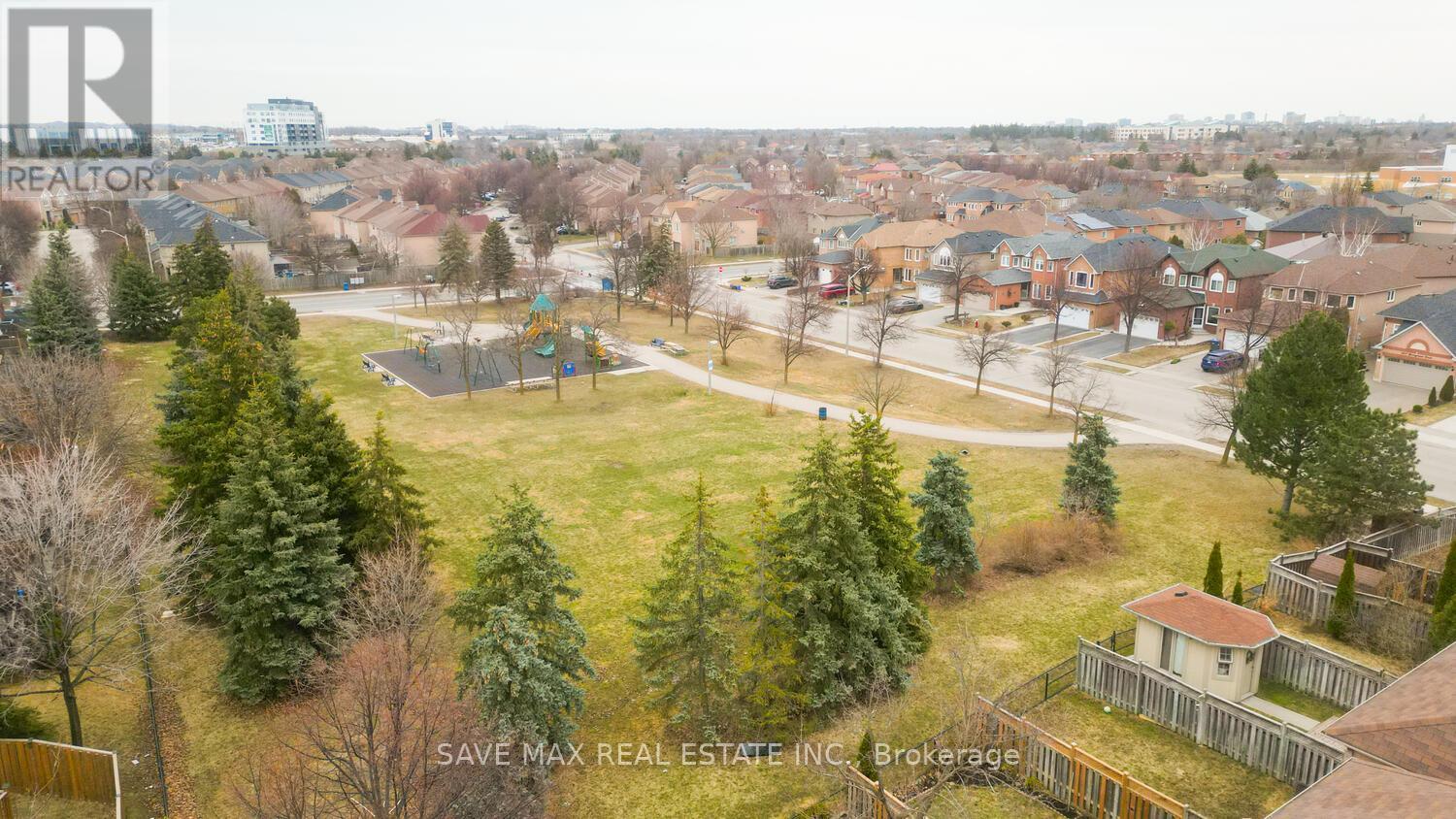 92 Cedarwood Crescent, Brampton, Ontario  L6X 4K2 - Photo 32 - W12216715