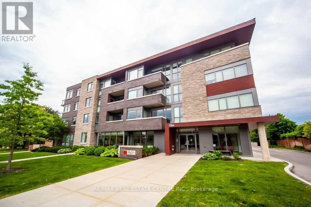401 - 1284 Guelph Line, Burlington, Ontario  L7P 2S9 - Photo 2 - W12216724