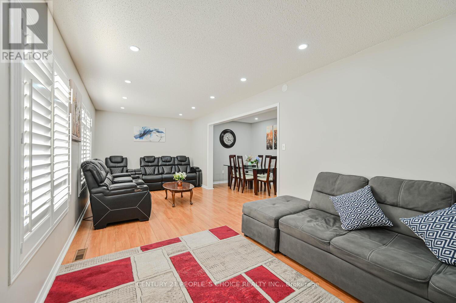4 Domenico Crescent, Brampton, Ontario  L6P 1H5 - Photo 10 - W12216742