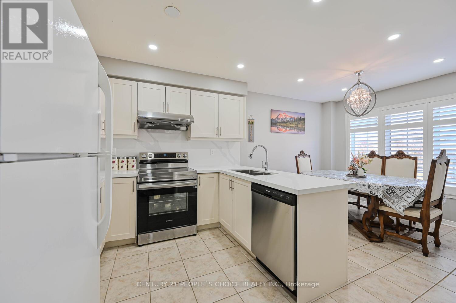4 Domenico Crescent, Brampton, Ontario  L6P 1H5 - Photo 17 - W12216742