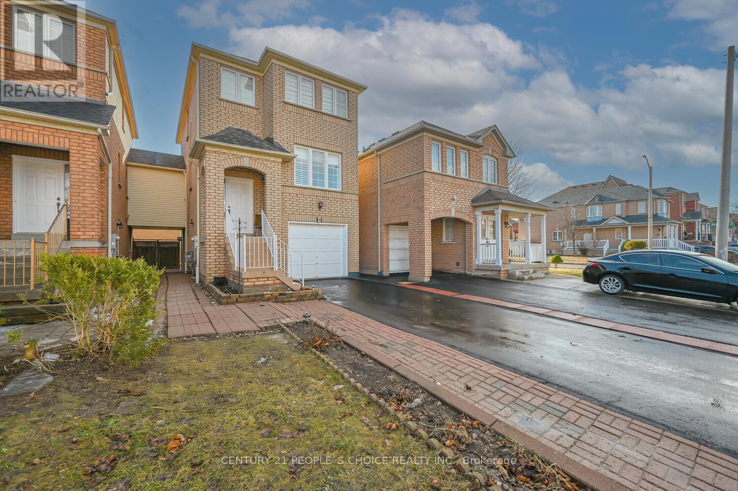 4 Domenico Crescent, Brampton, Ontario  L6P 1H5 - Photo 3 - W12216742