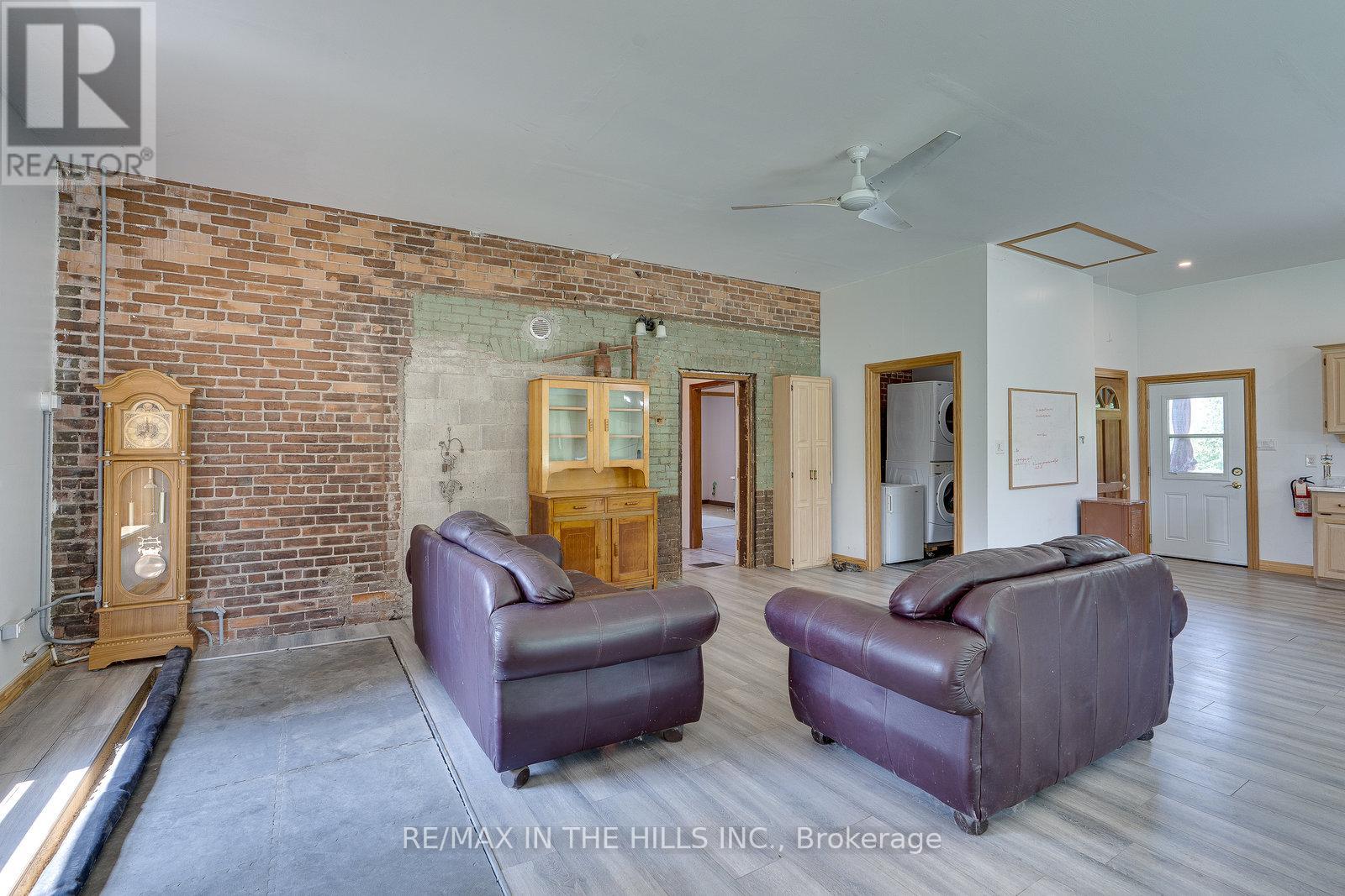 20643 Kennedy Road, Caledon, Ontario  L7K 1Z3 - Photo 5 - W12216770