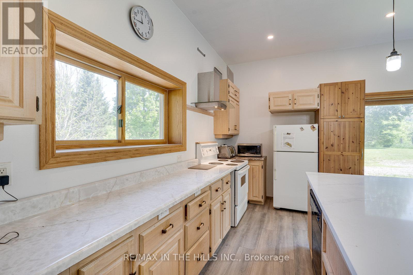 20643 Kennedy Road, Caledon, Ontario  L7K 1Z3 - Photo 9 - W12216770