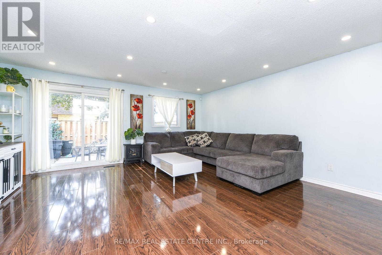 81 - 105 Hansen Road, Brampton, Ontario  L6V 3C9 - Photo 10 - W12216797