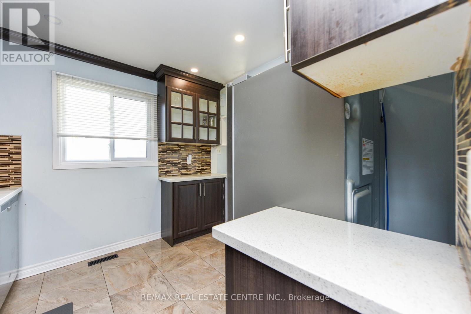 81 - 105 Hansen Road, Brampton, Ontario  L6V 3C9 - Photo 7 - W12216797