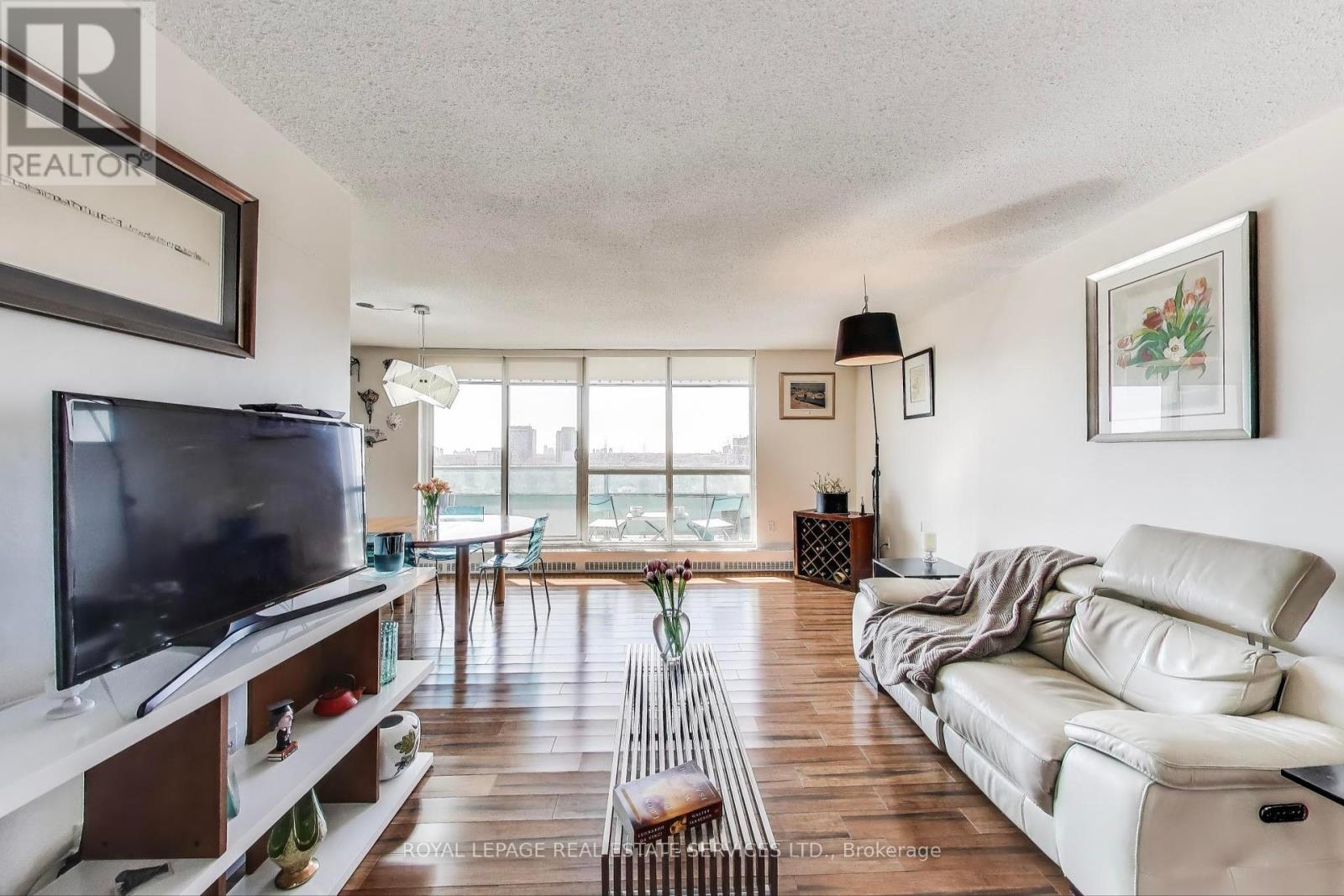 1008 - 44 Longbourne Drive, Toronto, Ontario  M9R 2M7 - Photo 10 - W12216800