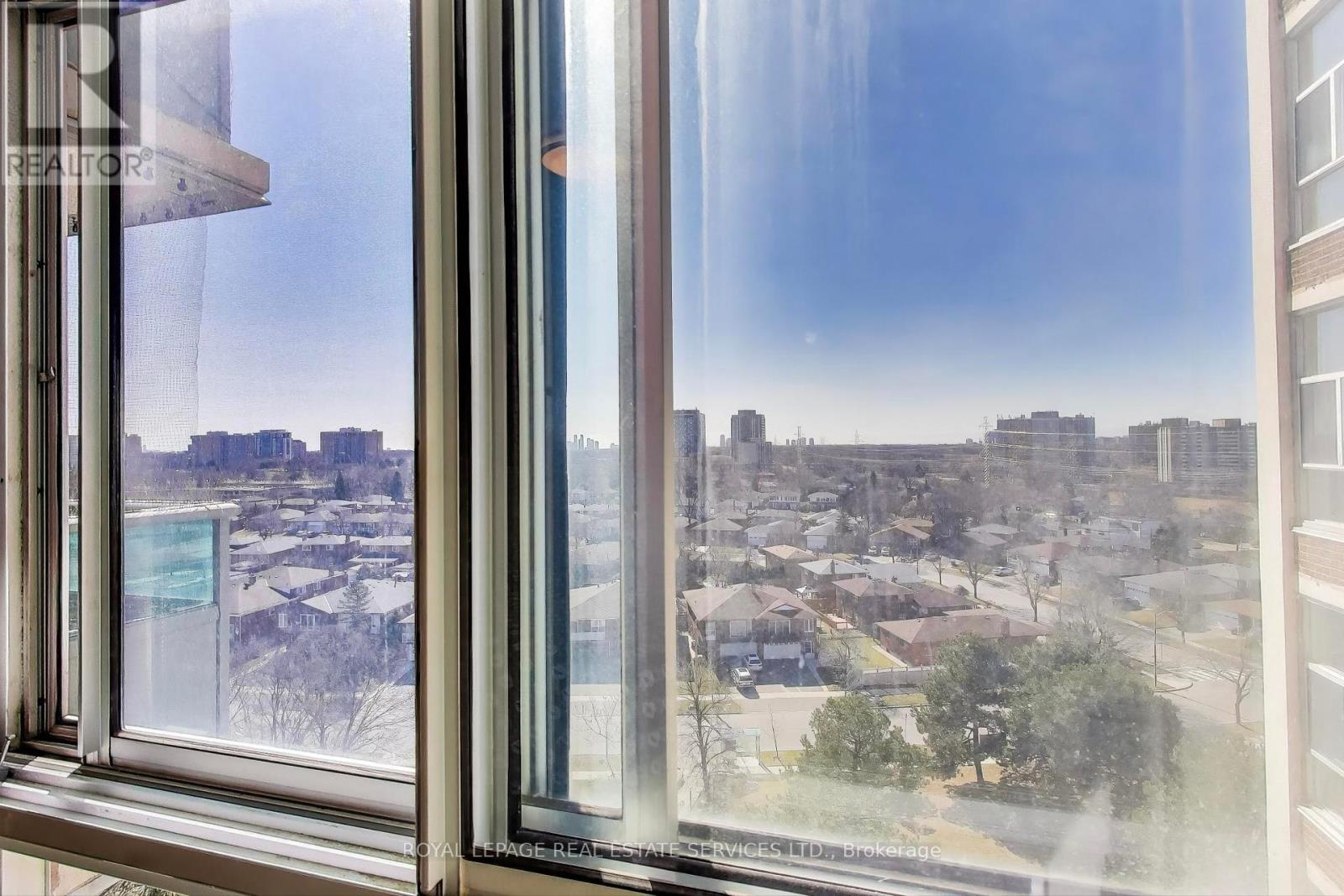 1008 - 44 Longbourne Drive, Toronto, Ontario  M9R 2M7 - Photo 21 - W12216800