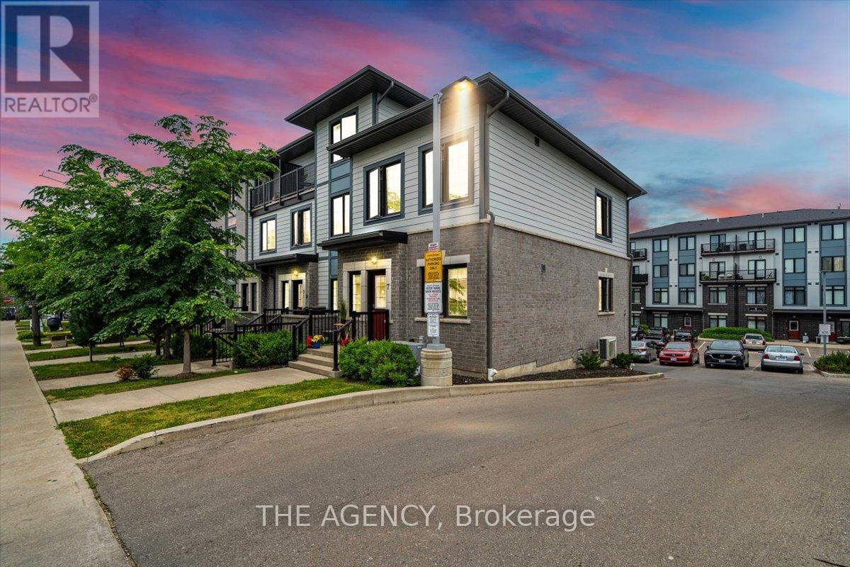 7 FORBES AVENUE, Toronto, Ontario