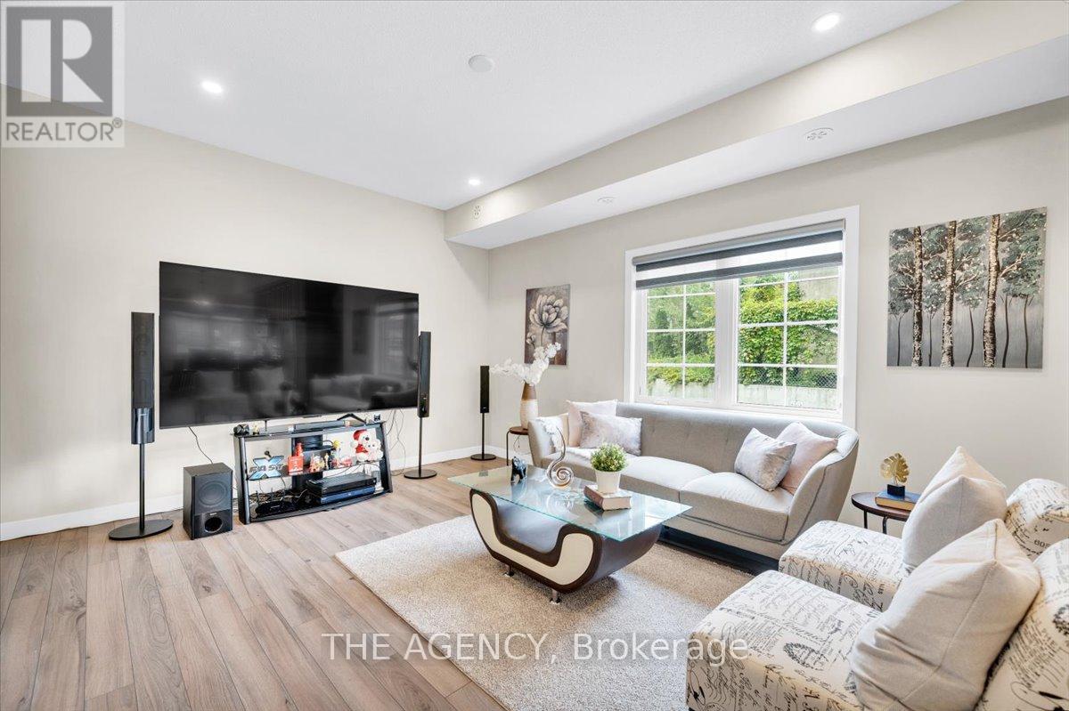 7 Forbes Avenue, Toronto (Keelesdale-Eglinton West), Ontario  M6M 0B5 - Photo 16 - W12216822