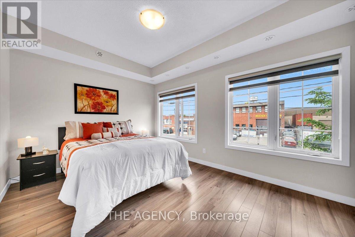 7 Forbes Avenue, Toronto (Keelesdale-Eglinton West), Ontario  M6M 0B5 - Photo 22 - W12216822