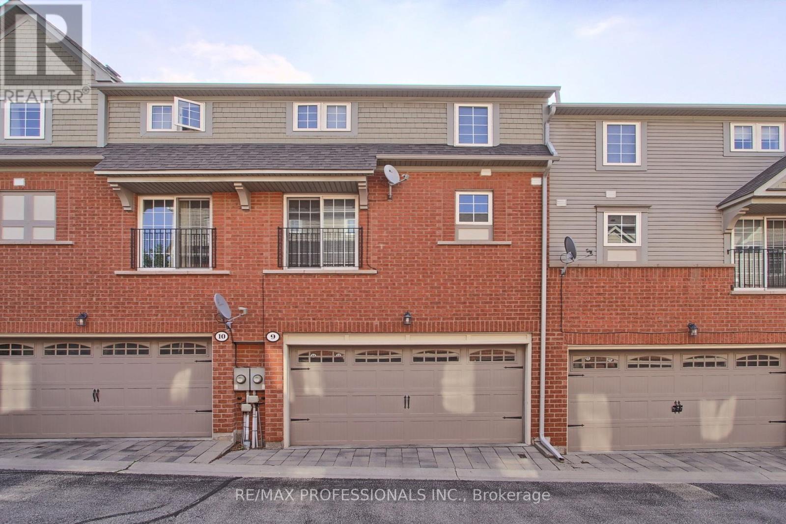 9 - 2320 Parkhaven Boulevard, Oakville, Ontario  L6H 7S2 - Photo 31 - W12216843