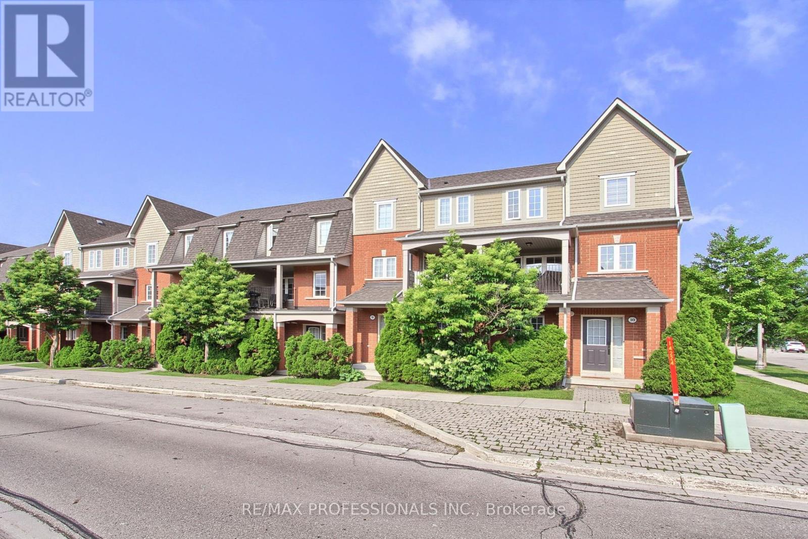 9 - 2320 Parkhaven Boulevard, Oakville, Ontario  L6H 7S2 - Photo 5 - W12216843
