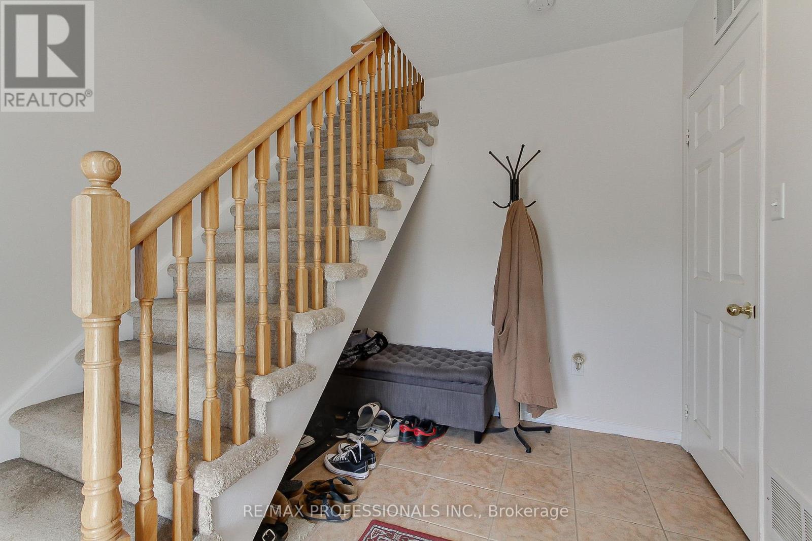 9 - 2320 Parkhaven Boulevard, Oakville, Ontario  L6H 7S2 - Photo 8 - W12216843