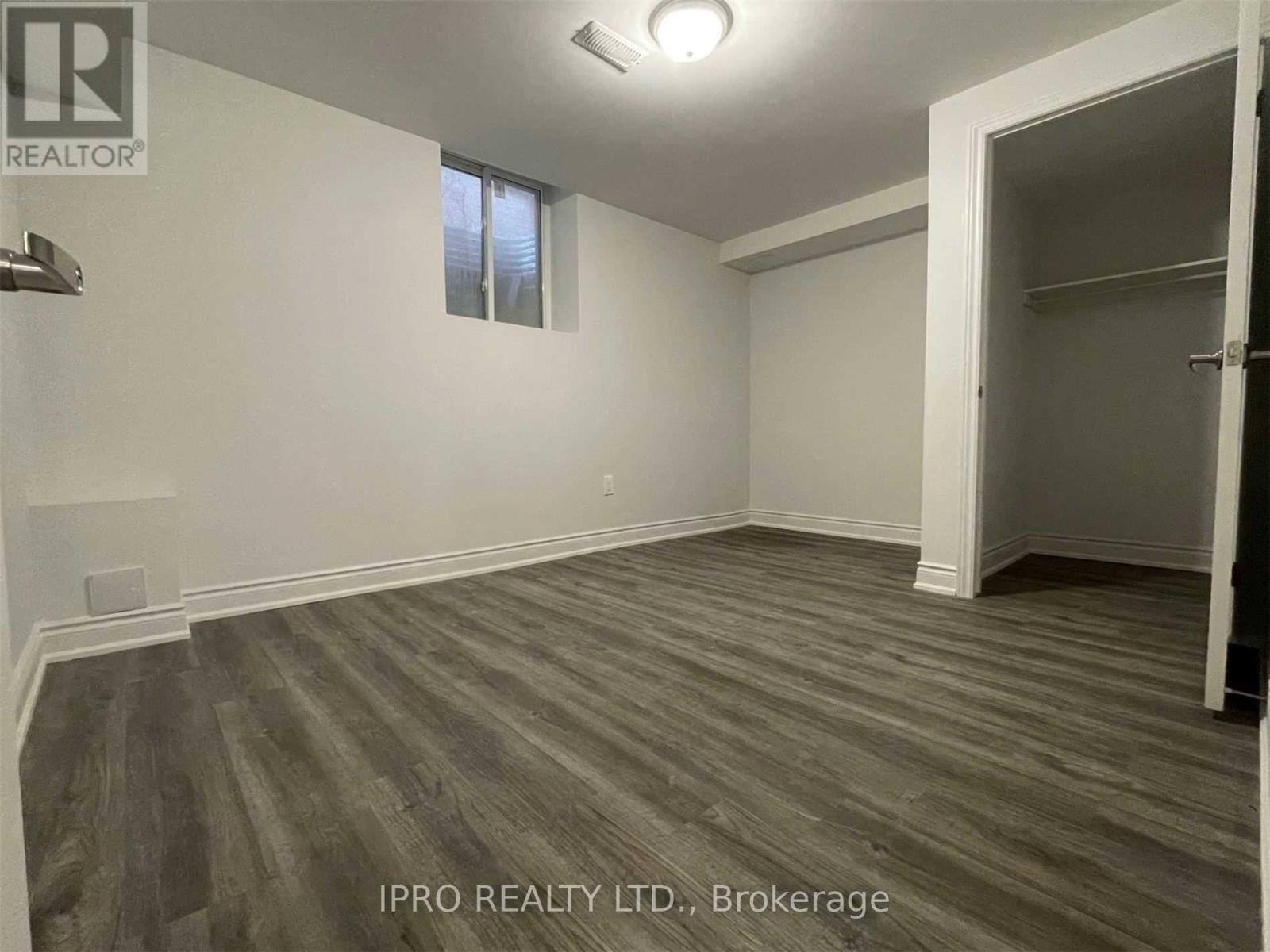 Lower - 1524 Leger Way, Milton, Ontario  L9T 7K6 - Photo 8 - W12216876