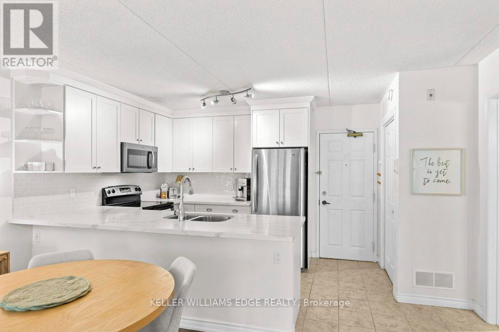 209 - 4015 Kilmer Drive, Burlington, Ontario  L7M 4M4 - Photo 3 - W12216887