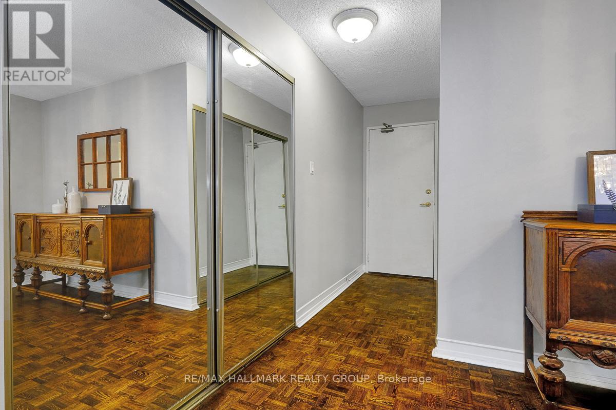 1005 - 158a Mcarthur Avenue, Ottawa, Ontario  K1L 8E7 - Photo 5 - X12216102