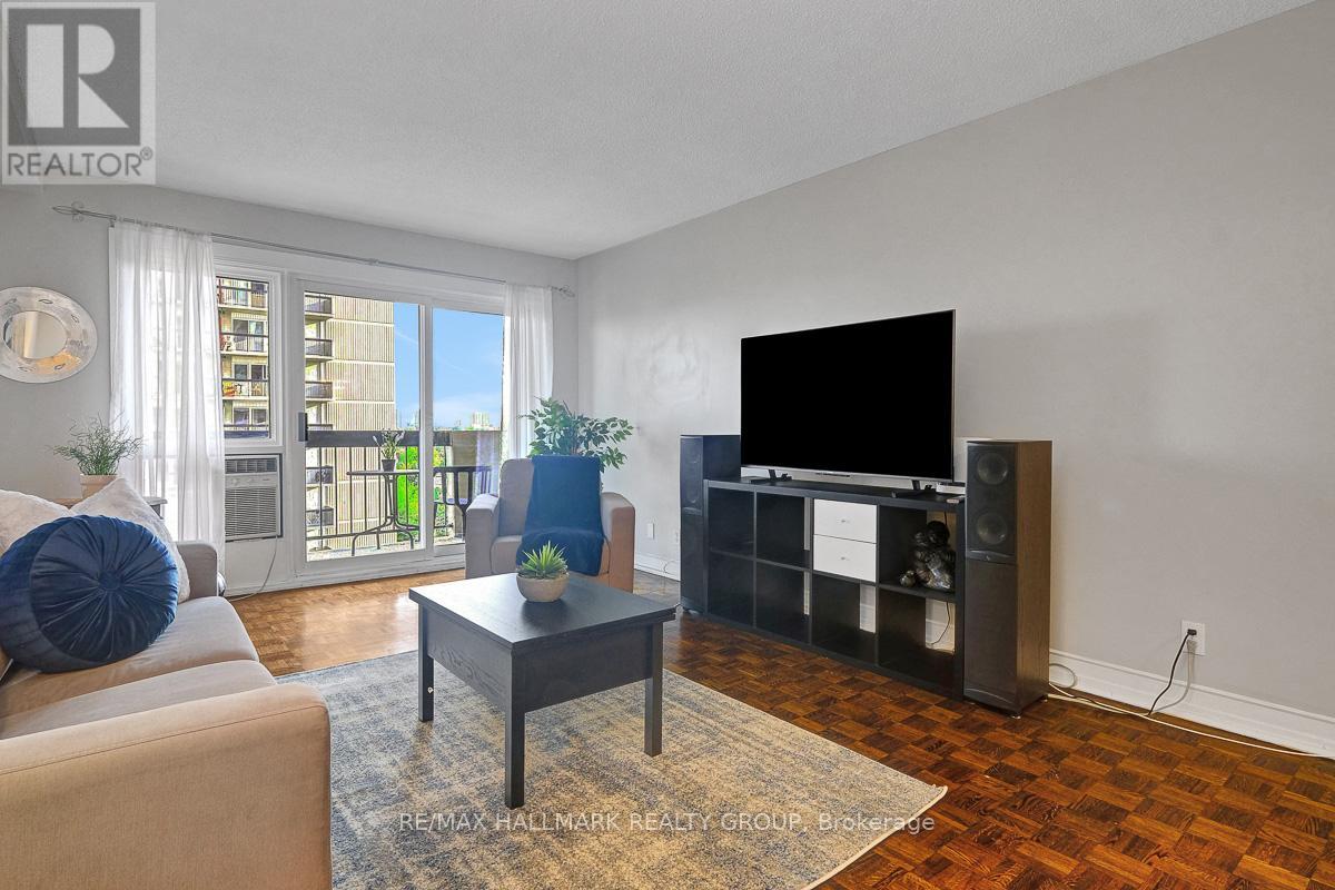 1005 - 158a Mcarthur Avenue, Ottawa, Ontario  K1L 8E7 - Photo 7 - X12216102