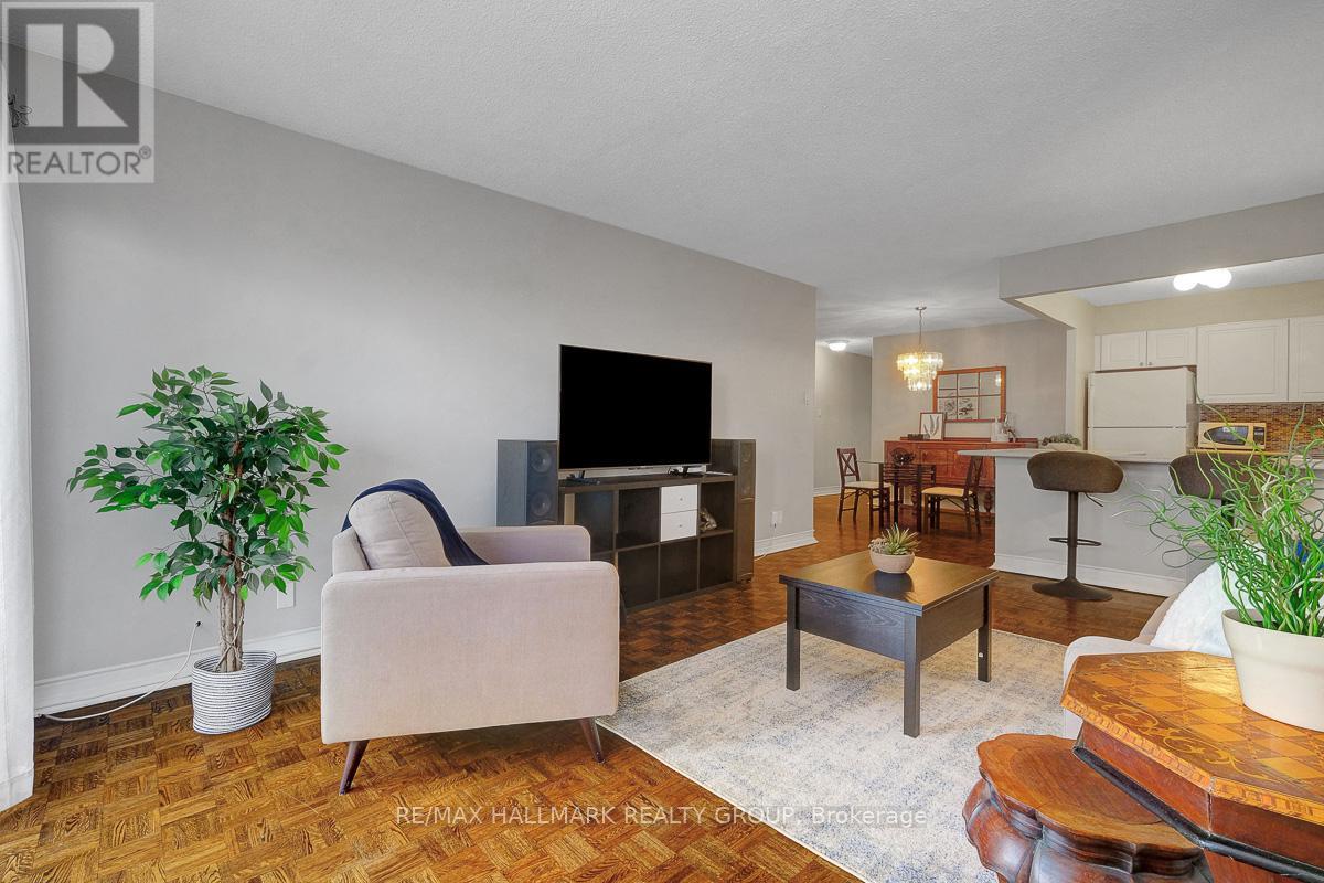 1005 - 158a Mcarthur Avenue, Ottawa, Ontario  K1L 8E7 - Photo 8 - X12216102