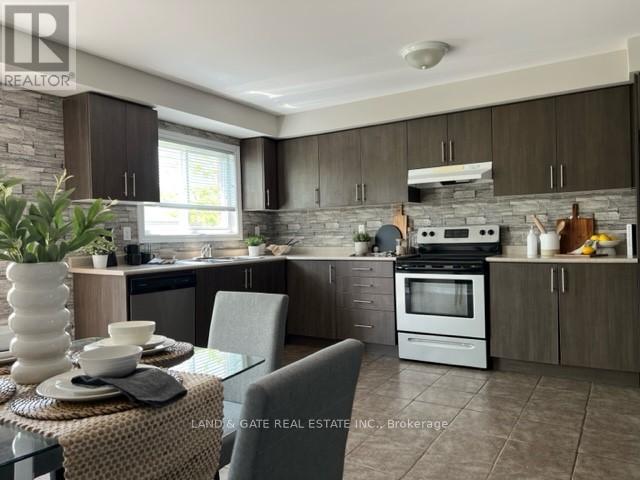 4 Katerson Lane, Clarington, Ontario  L1E 2W7 - Photo 7 - E12217157