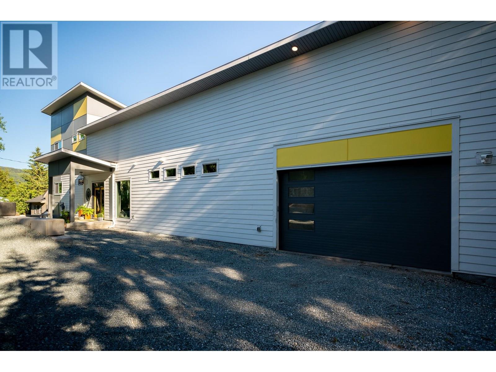 140 Rondane Crescent, Prince George, British Columbia  V2N 6W3 - Photo 3 - R3014951