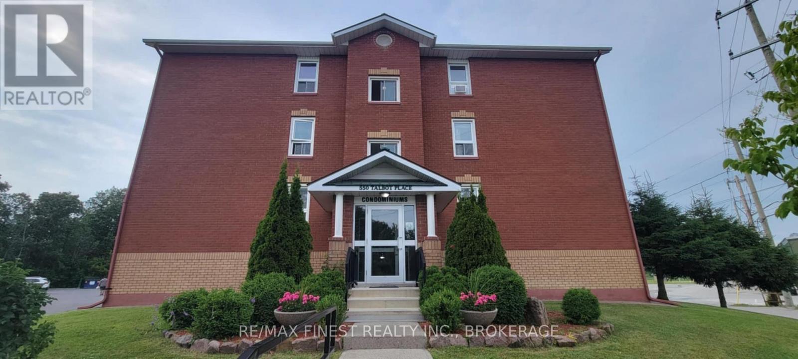 404 - 550 TALBOT PLACE N, gananoque, Ontario