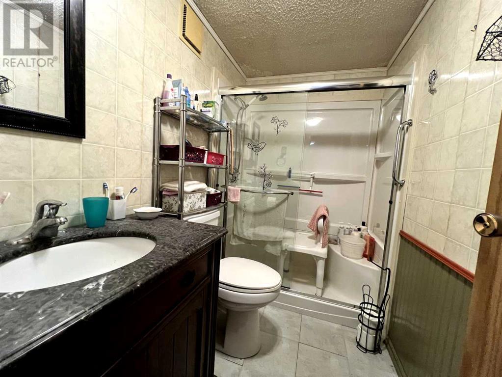 233 Percy Street, Bittern Lake, Alberta  T0C 0L0 - Photo 8 - A2227424